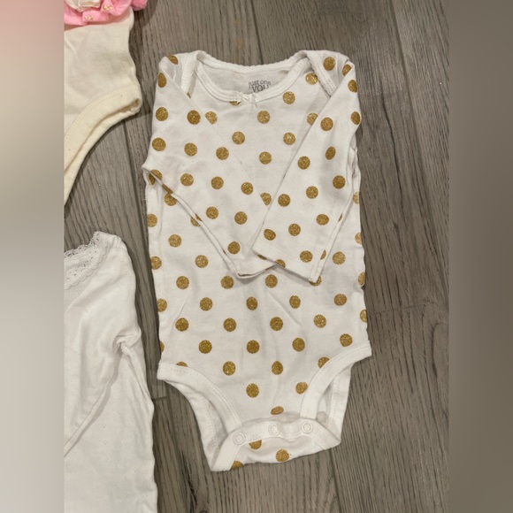 Bundle of 3 month Baby Girl Onsies - Picture 4 of 6